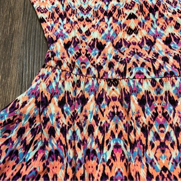 Women’s Colorful Fit and Flare Mini Dress with Open Cut Out back Size XS - Picture 4 of 9